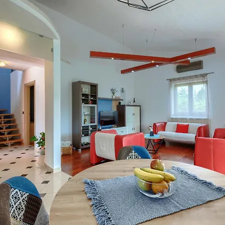 Starci - Lbn406 By Interhome