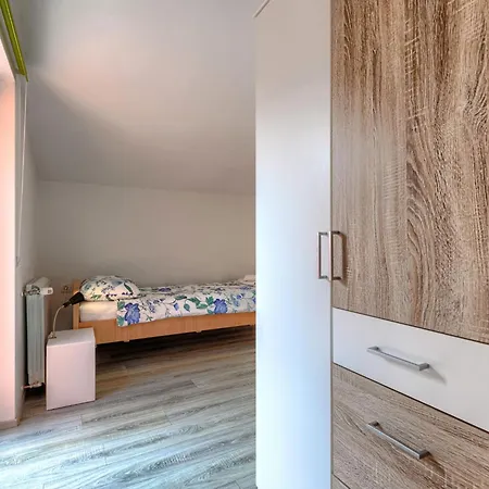 Ferienhaus Starci - Lbn406 By Interhome *