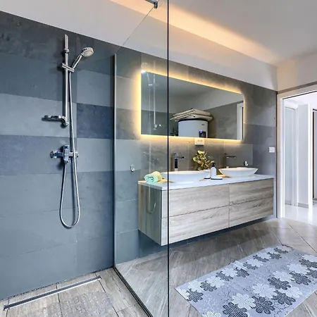 Starci - Lbn406 By Interhome * Labin (Istria)