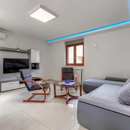 Starci - Lbn406 By Interhome *